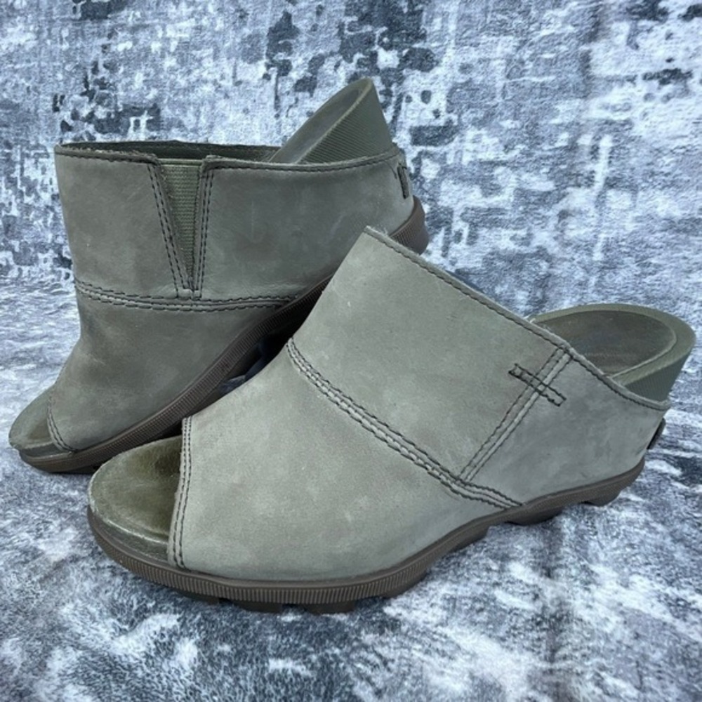 Sorel Joanie II Slide Wedge Sandals Womens Size 7 Sage Green Nubuck Leather Mule
